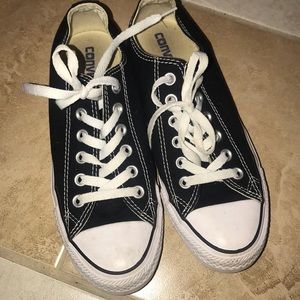 Size 7 black converse